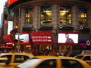 Advertizing outdoor LED screens in New York