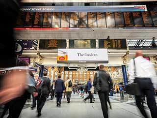 JCDecaux digital billboard at Liverpool Street Station in London