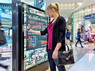 Interactive advertising display in shopping mall